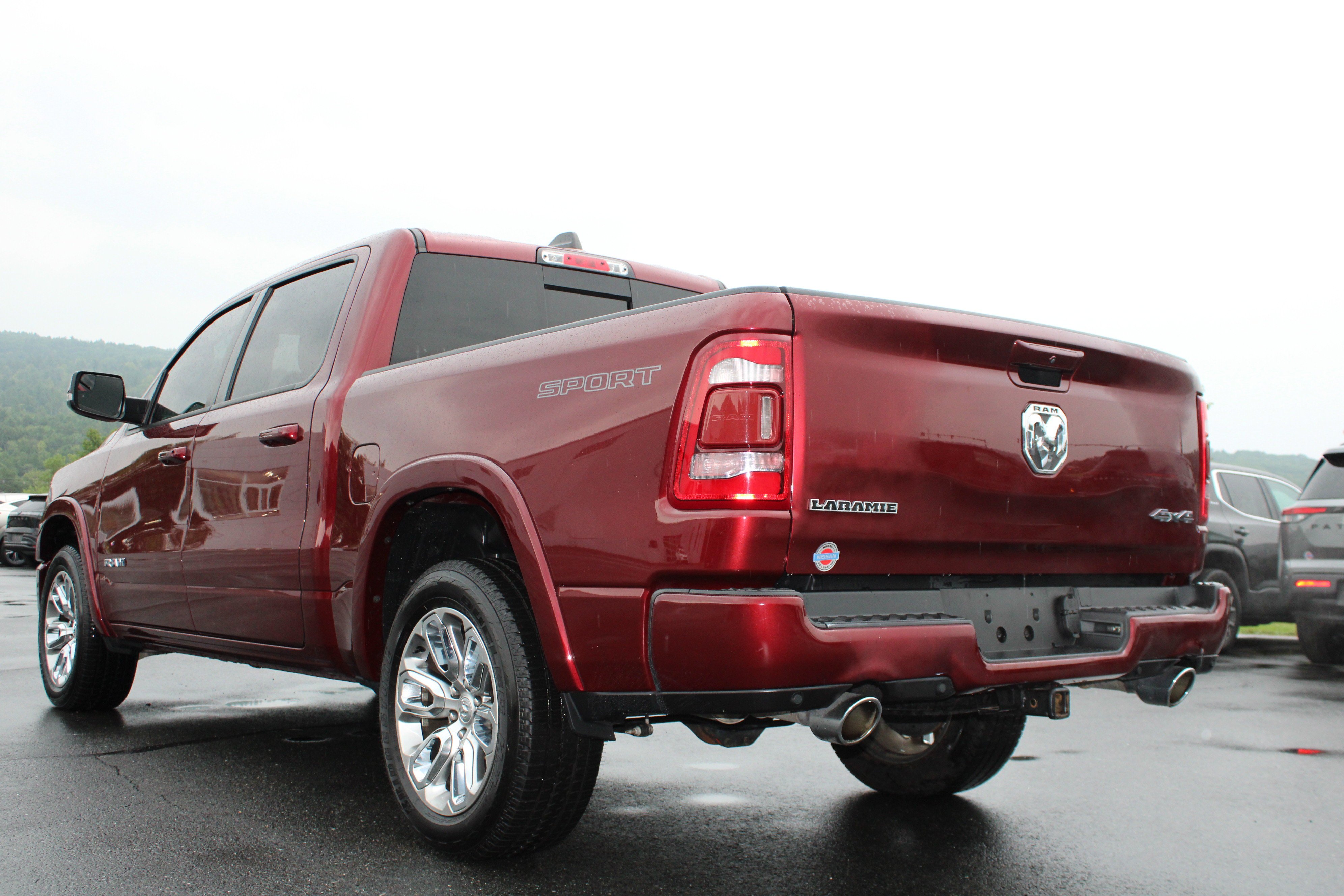 Used 2022 Delmonico Red Pearlcoat Ram Laramie image 11