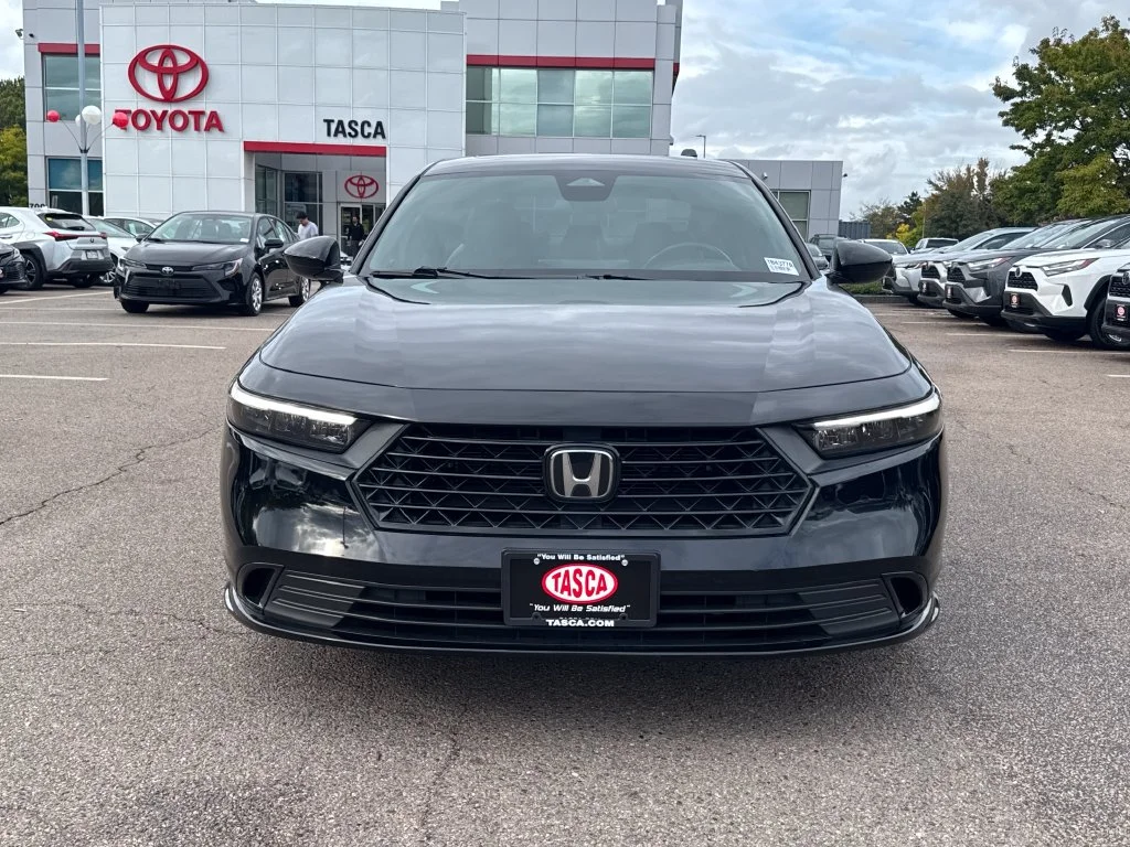 Used 2023 Black Honda Sport-L image 2