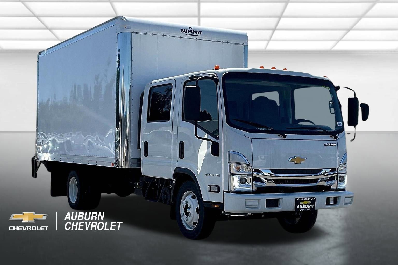 2025 Chevrolet Low Cab Forward 4500 Gas 176" WB Crew Cab's photo