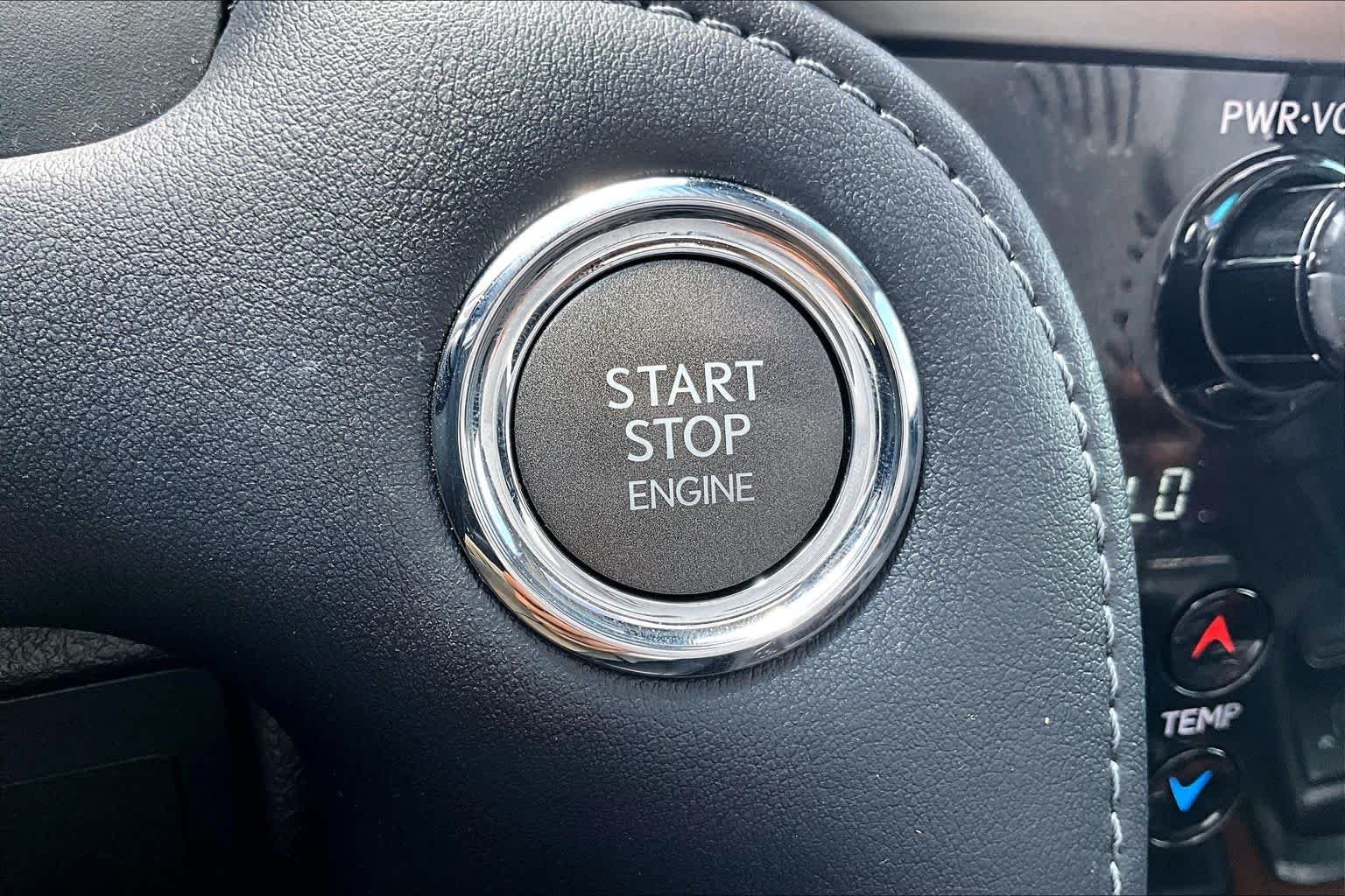 Used 2017 Starfire Pearl Lexus  image 32