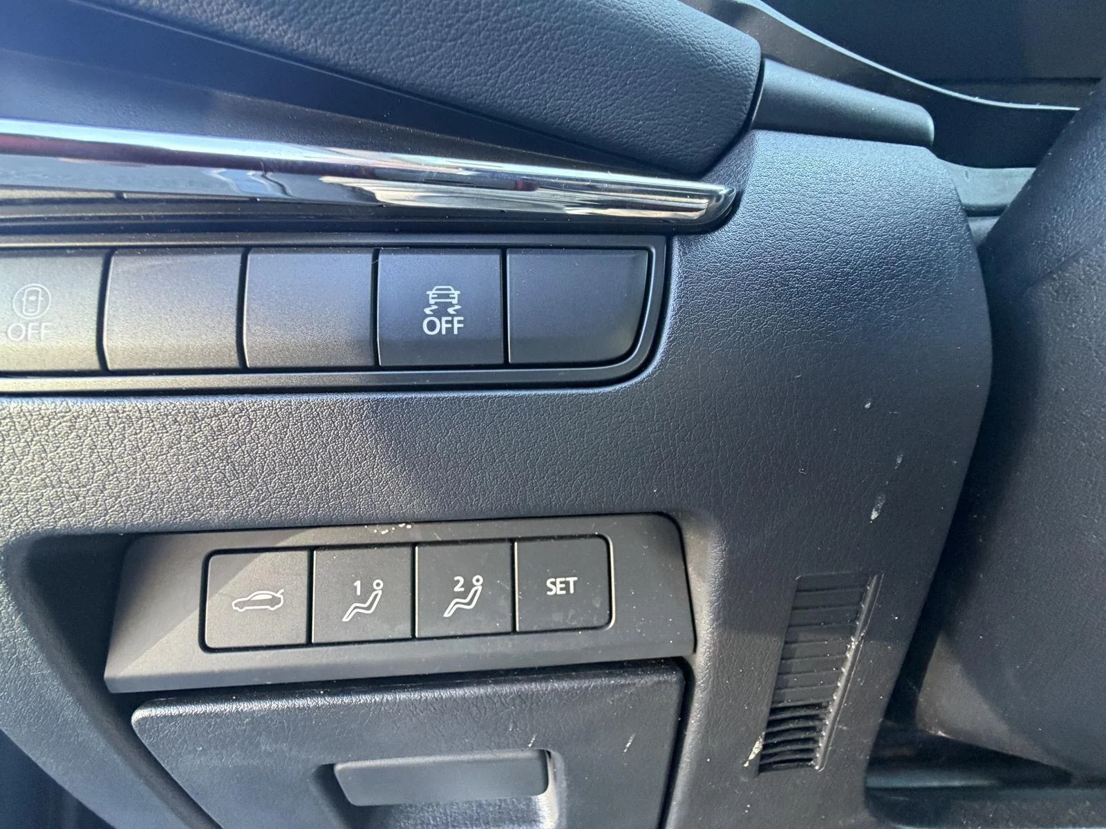Used 2022 Polymetal Gray Metallic Mazda Carbon Edition image 20