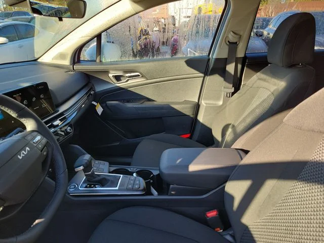 New 2026 Glacial White Pearl Kia LX image 8