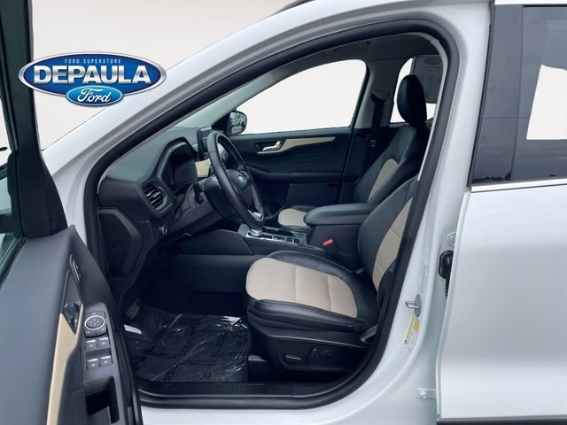 Used 2022 White Ford Titanium image 11