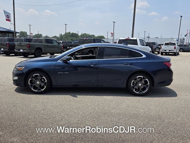 Used 2022 Blue Chevrolet LT image 3