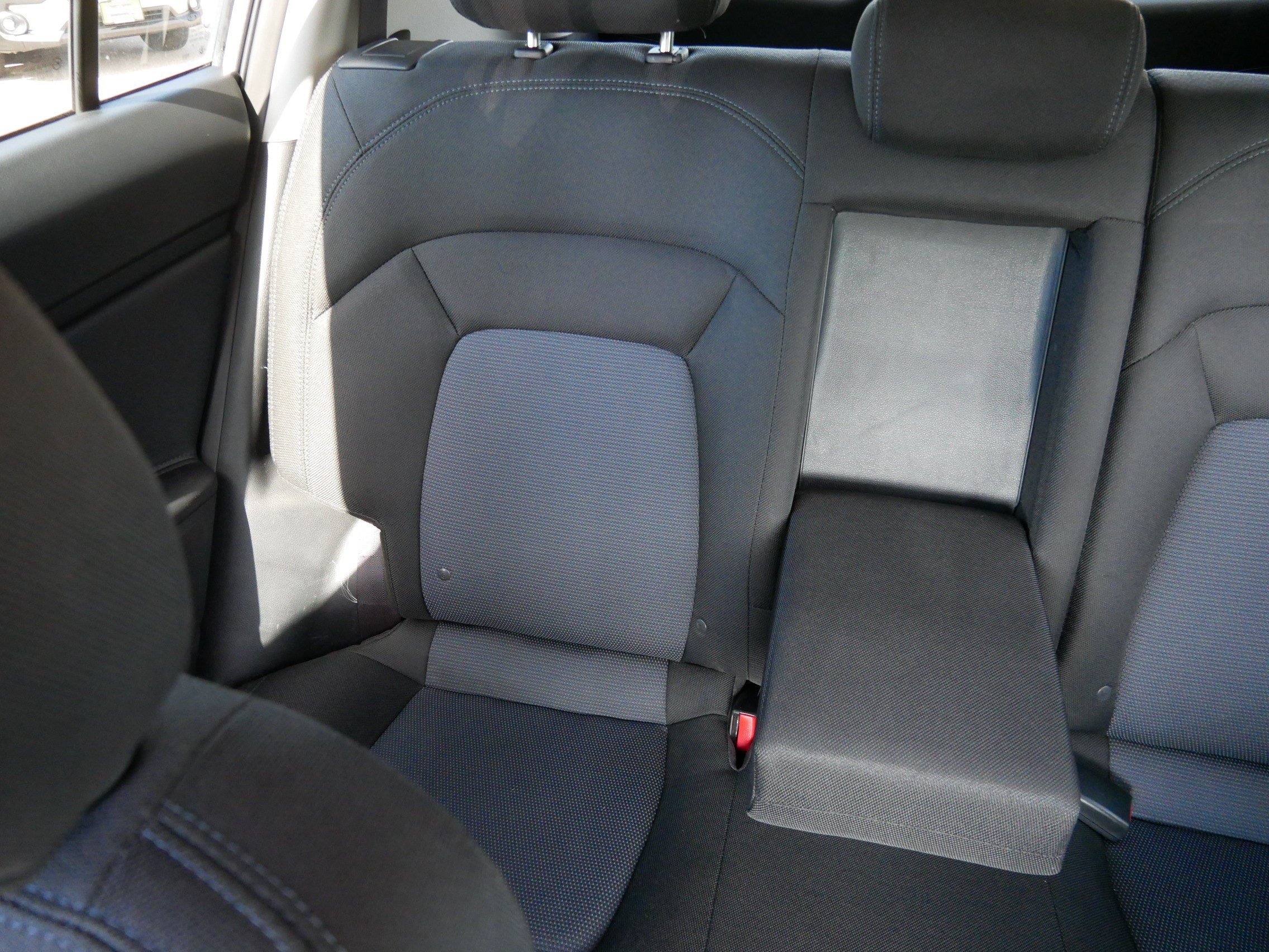 Used 2015 Mineral Silver Kia LX image 12