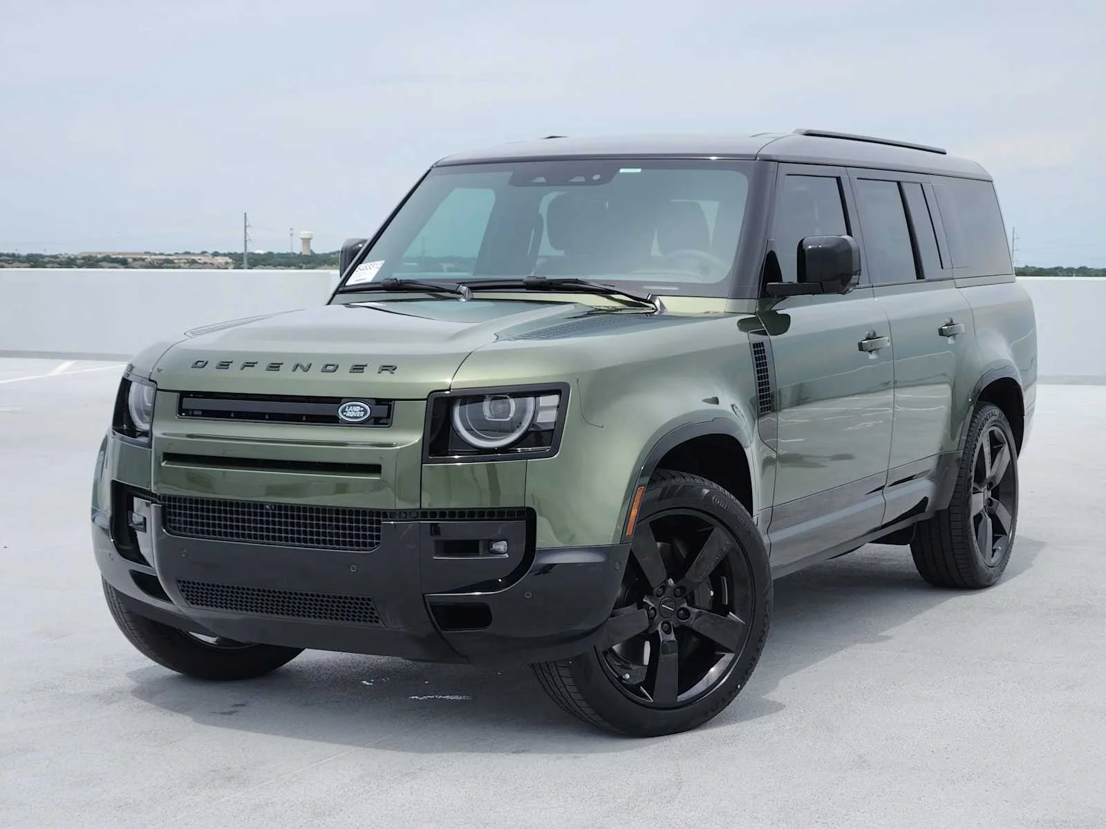 2026 LAND ROVER Defender 130 X-Dynamic SE