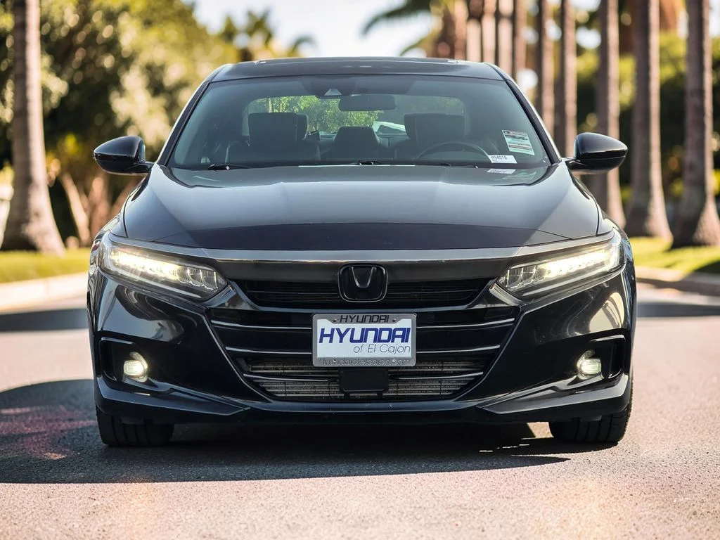 Used 2021  Honda Sport 2.0T image 3