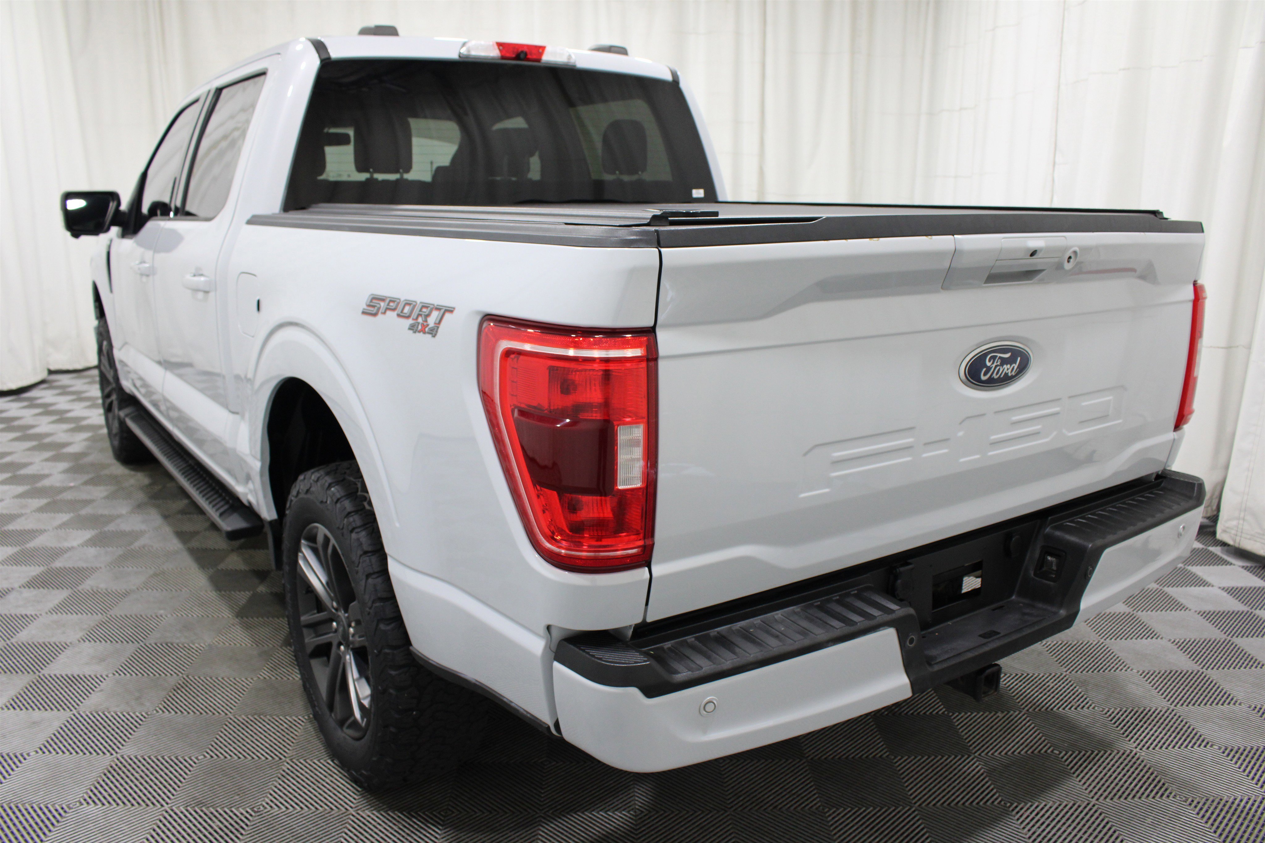 Used 2021 Space White Metallic Ford XLT image 32