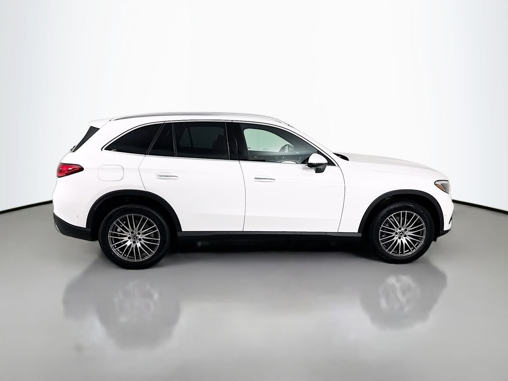 New 2026 Polar White Mercedes-Benz GLC 300 image 8
