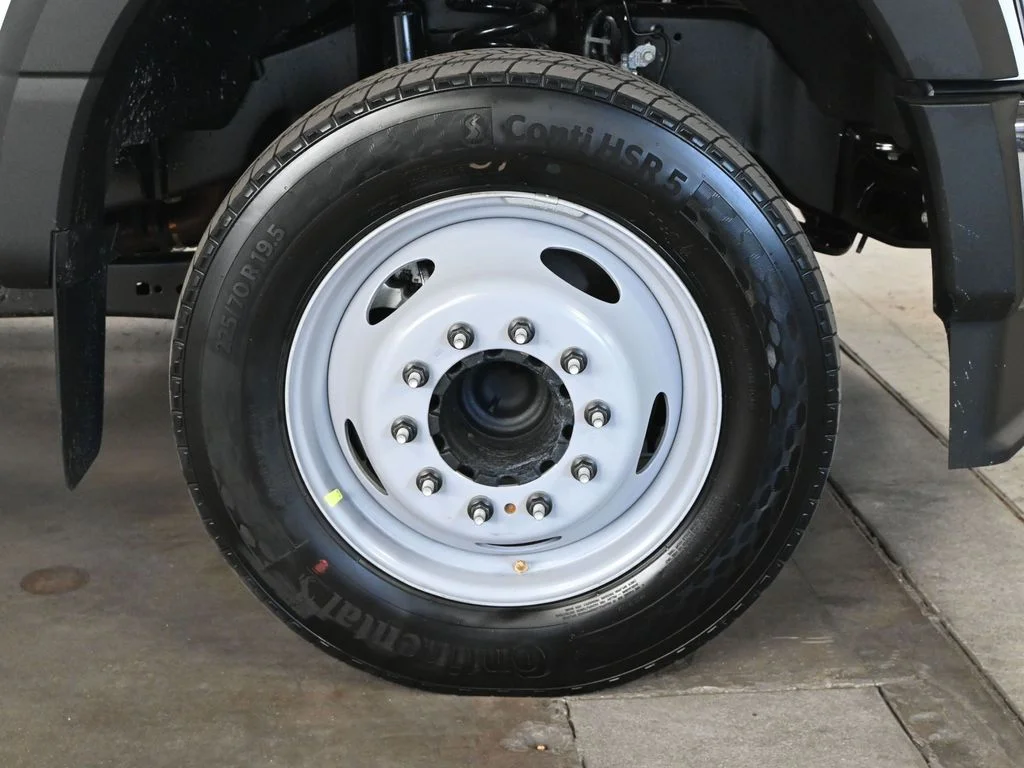 New 2026 White Ford XL image 29