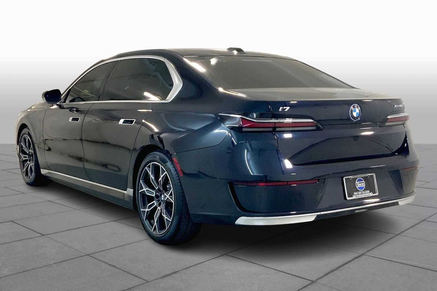 2025 BMW i7 60 - Photo 12