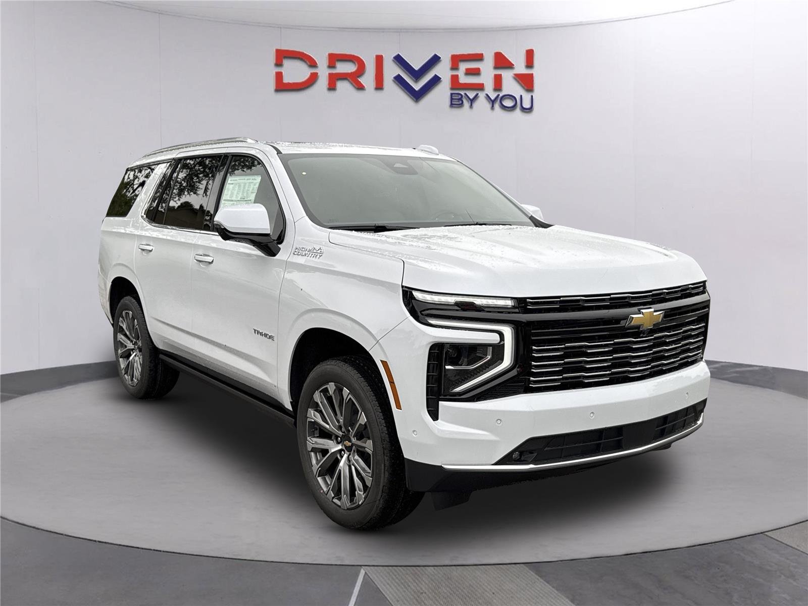 New 2026 Polar White Tricoat Chevrolet High Country image 2