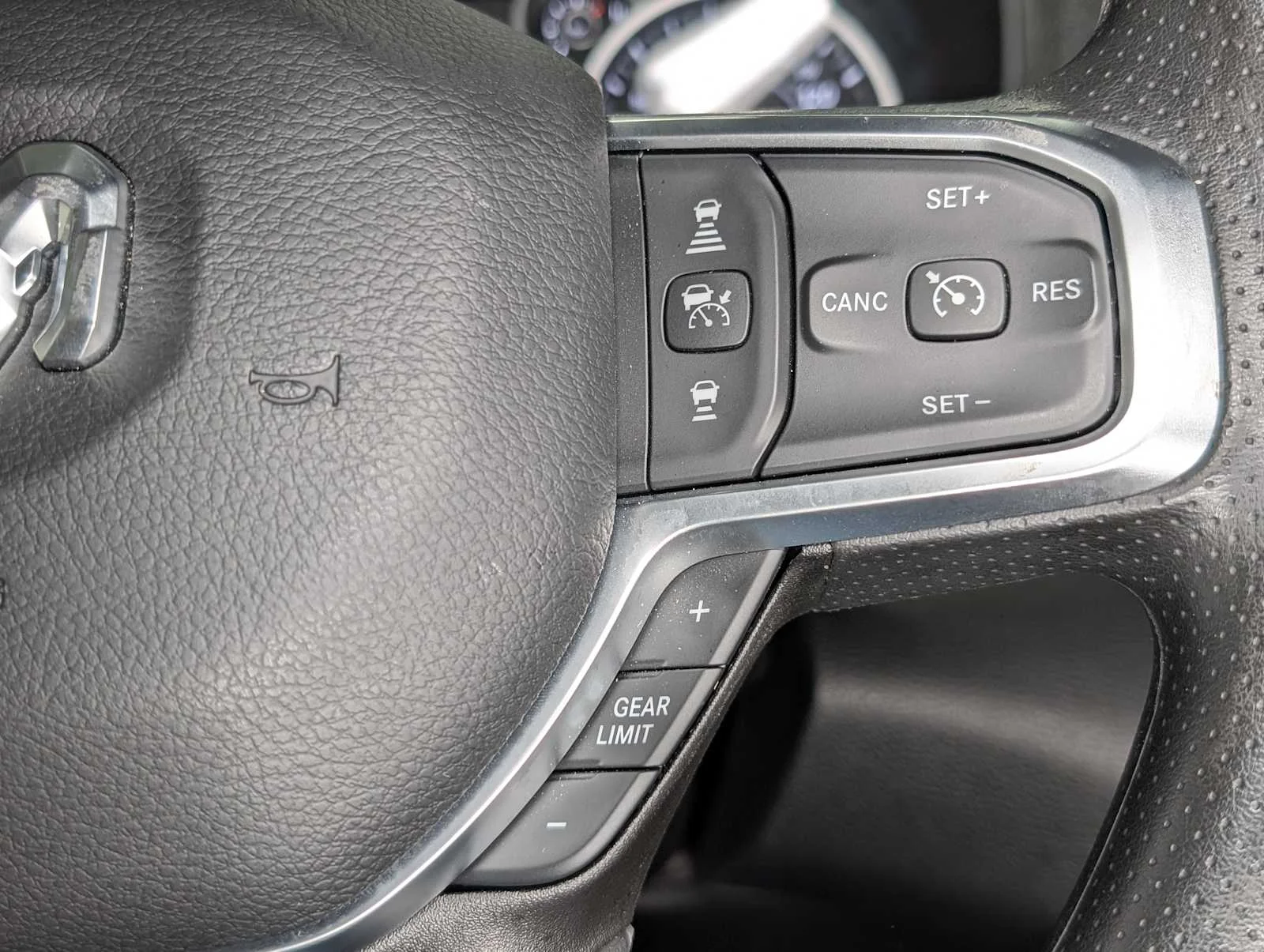 Used 2025 Diamond Black Crystal Pearlcoat Ram Tradesman image 39