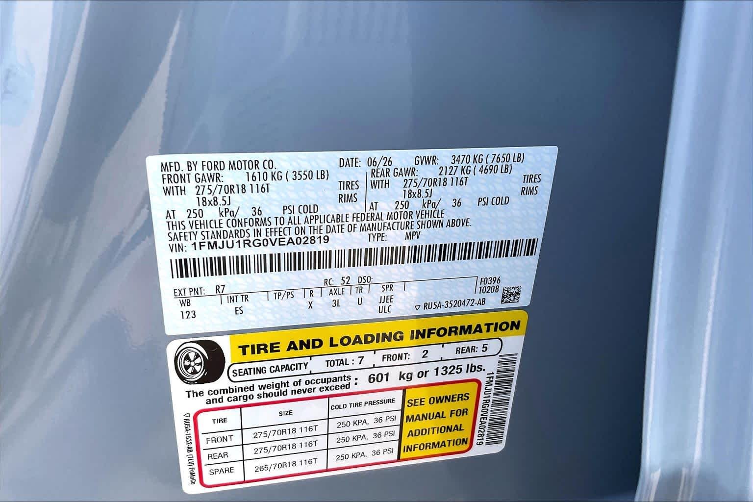 New 2027 Glacier Gray Metallic Tri-Coat Ford Tremor® image 19