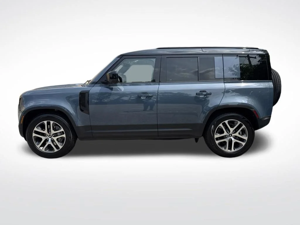 Certified Used 2025 Blue Land Rover S image 8