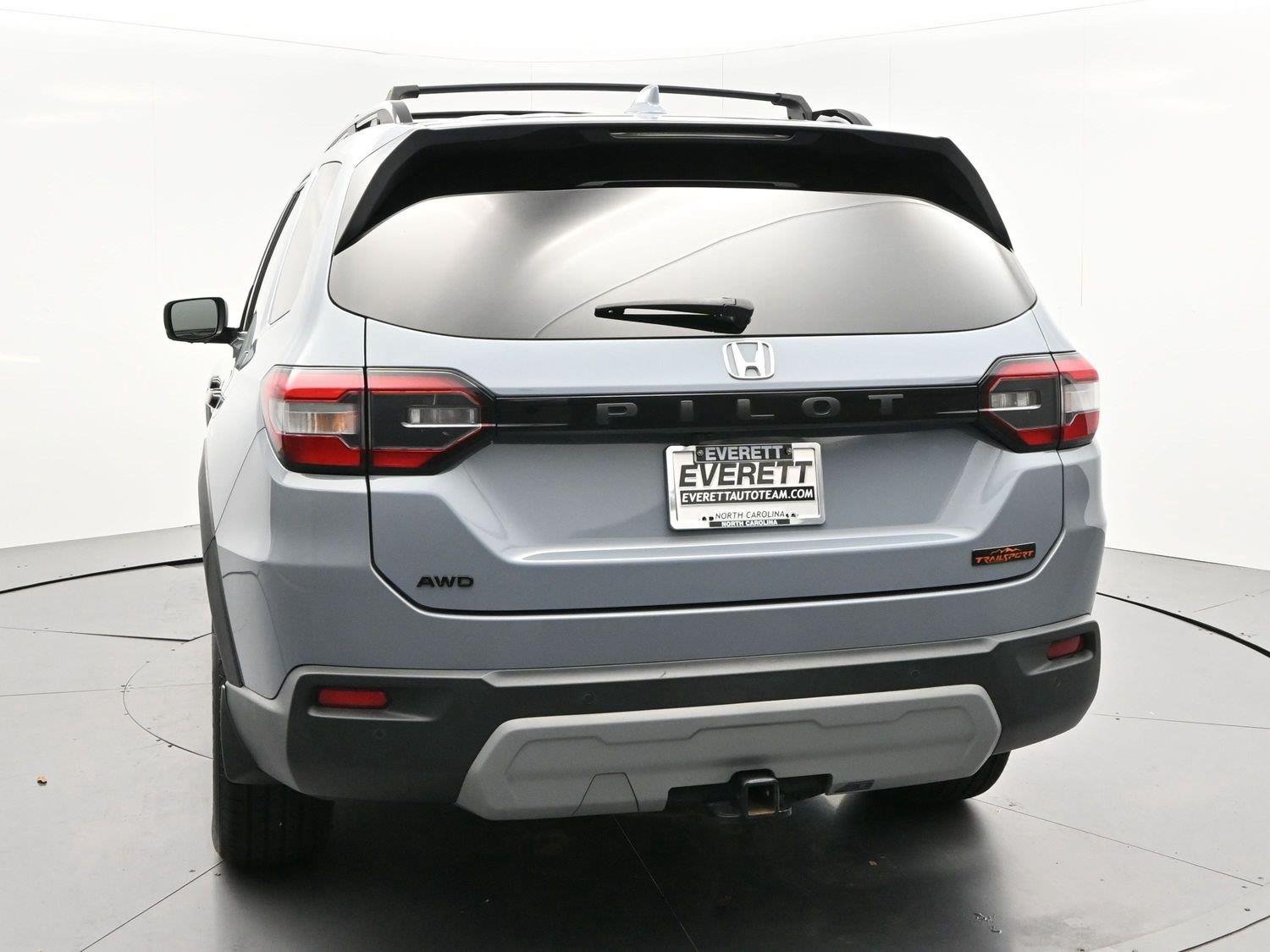 Used 2023 Sonic Gray Pearl Honda TrailSport image 6