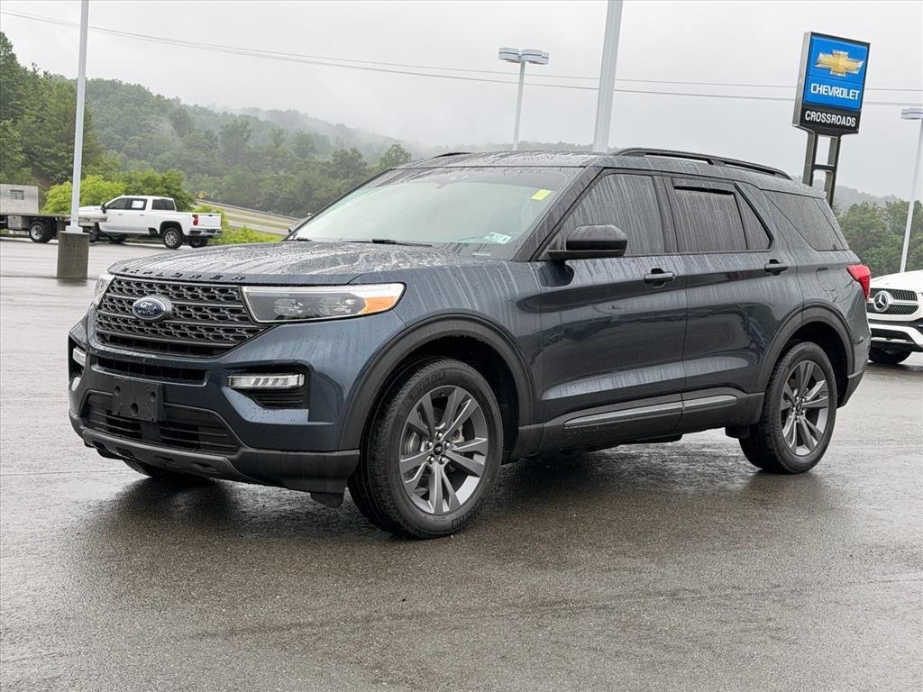 Used 2024 Stone Blue FORD XLT image 1