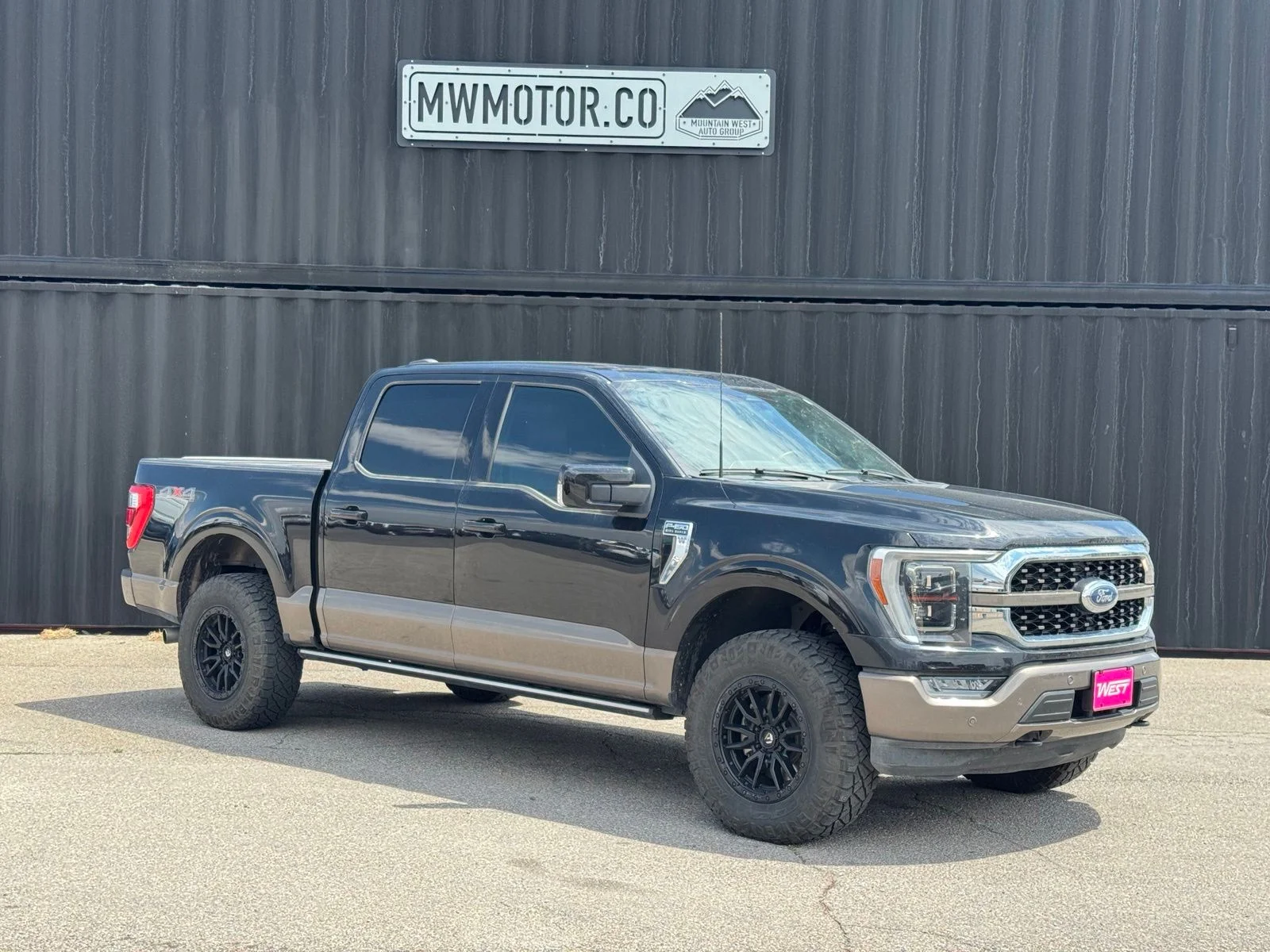 Used 2023 Gray Ford King Ranch image 1