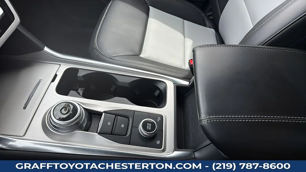 Used 2023 Gray Ford XLT image 19