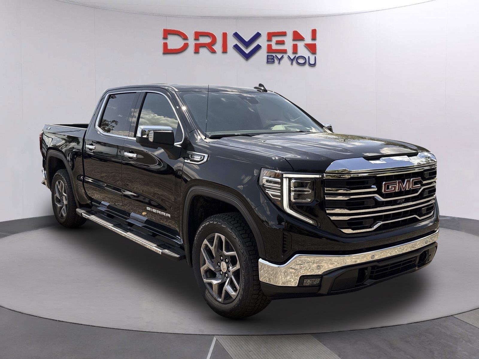 New 2026 Onyx Black GMC SLT image 2