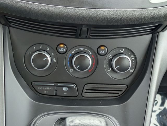 Used 2013 Blue Ford S image 19