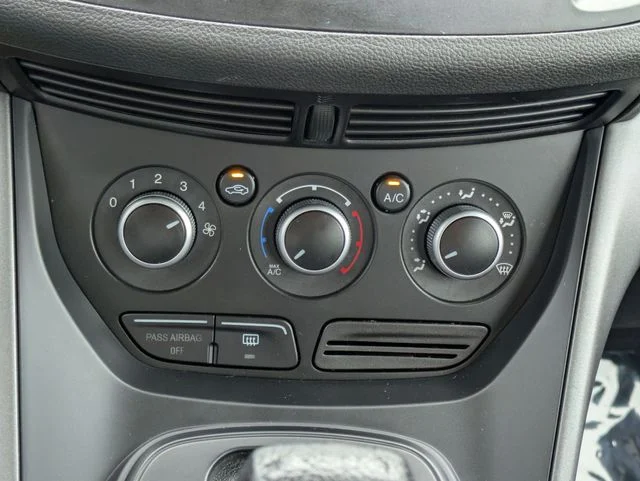 Used 2013 Blue Ford S image 19