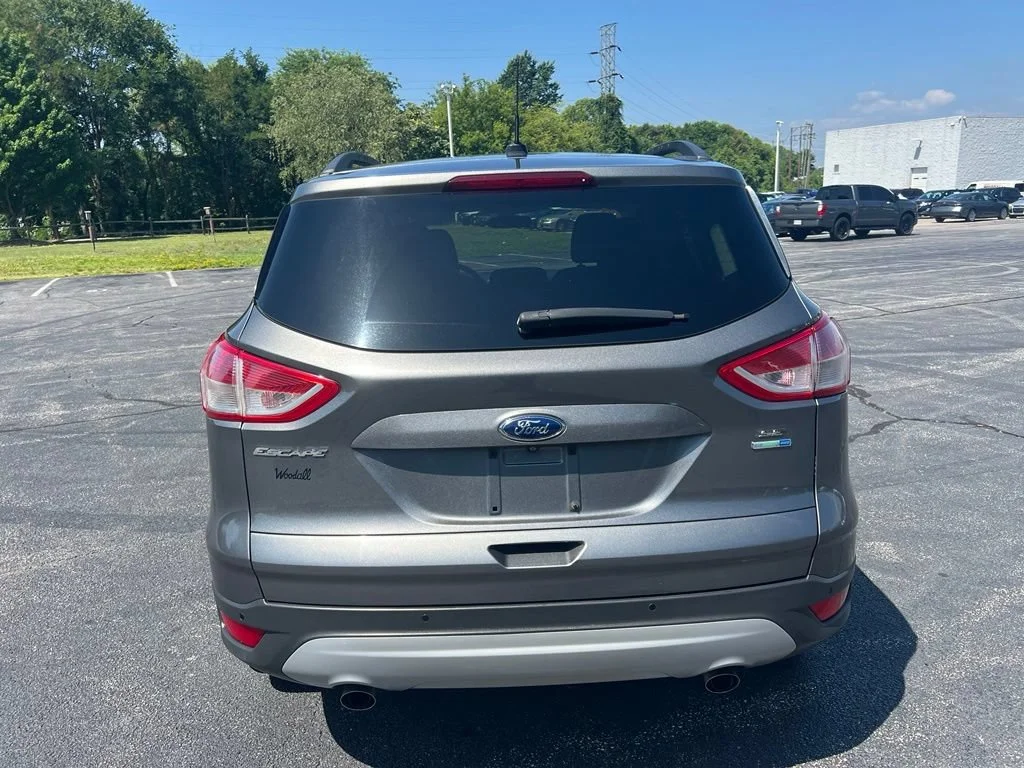 Used 2014 Sterling Gray Metall Ford SE image 8