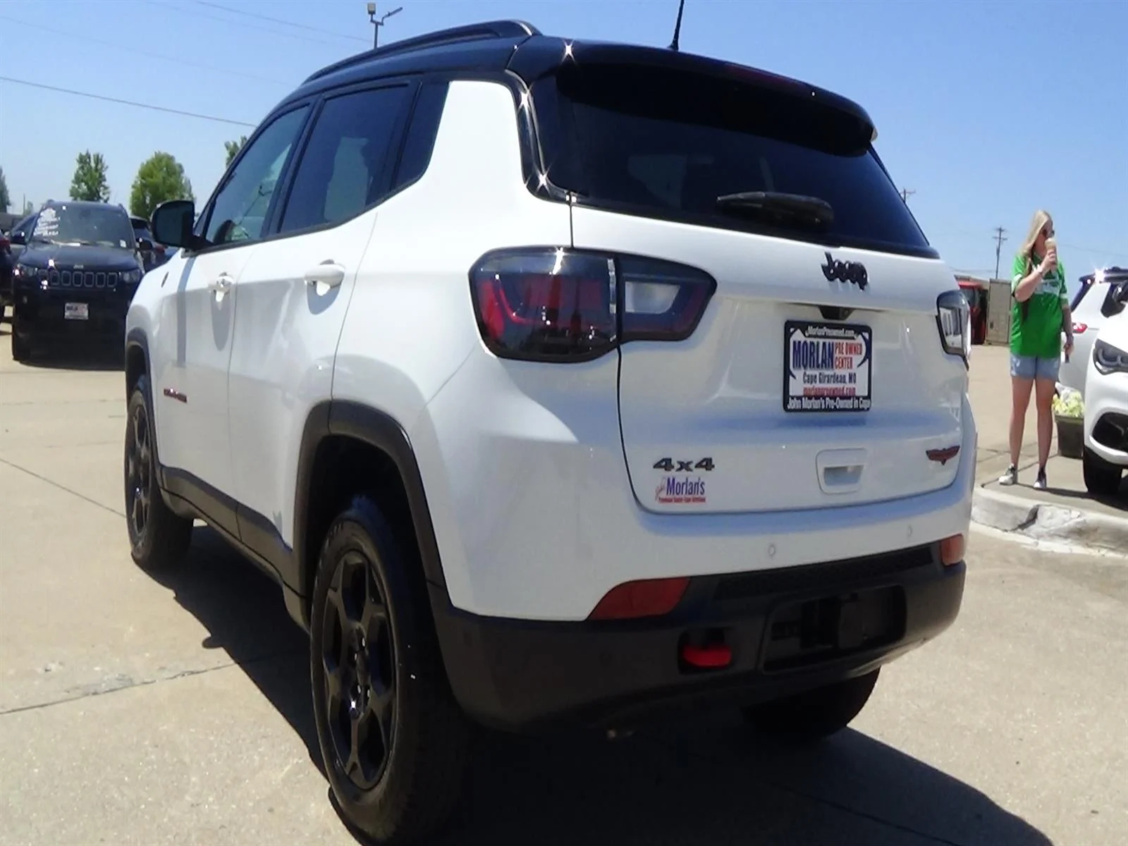 Certified Used 2024 Bright White Clear Coat (pw7) Jeep Trailhawk image 8