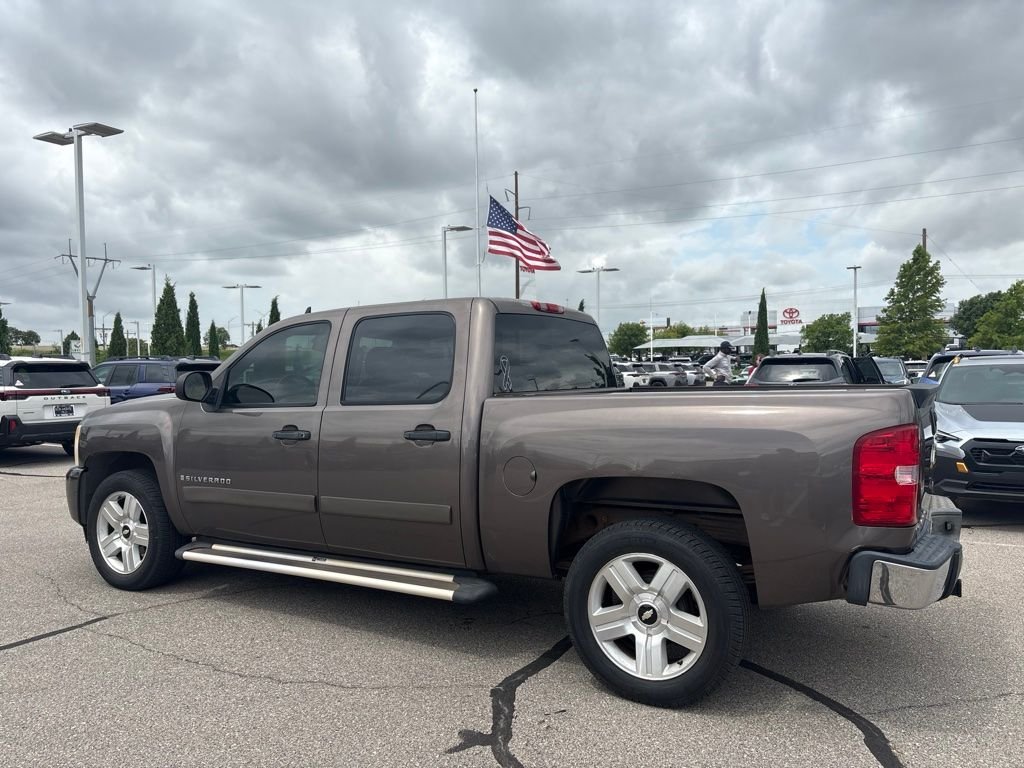Used 2007 Brown Chevrolet LT image 5