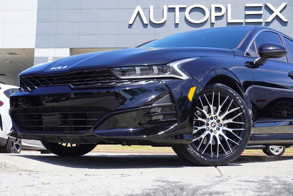 Used 2023 Black Kia GT-Line image 2