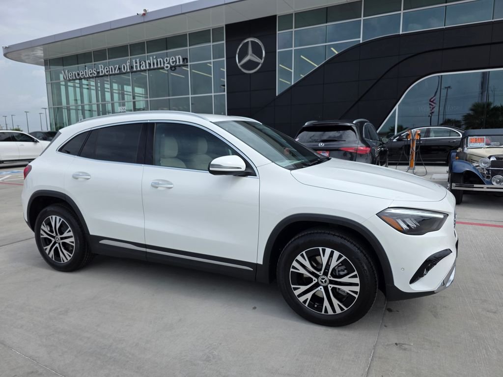 New 2026 Polar White Mercedes-Benz GLA 250 image 1