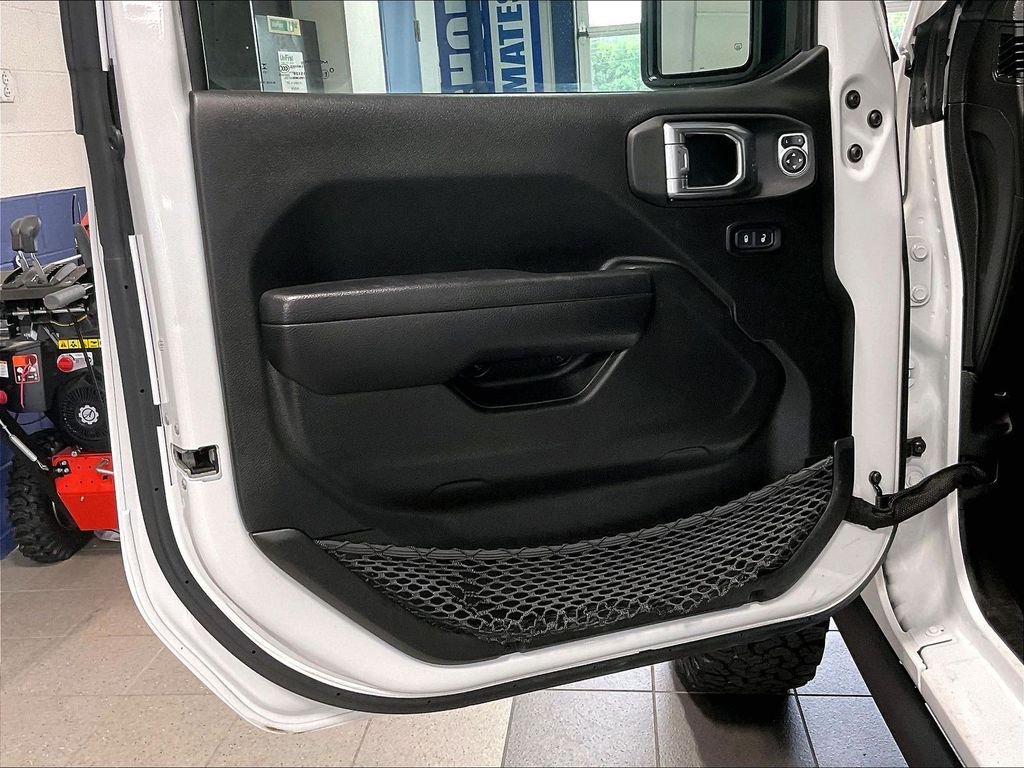 Used 2024 White Jeep Willys 4xe image 9