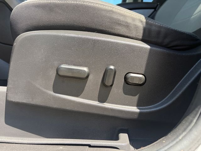 Used 2014 Oxford White Ford SE image 6