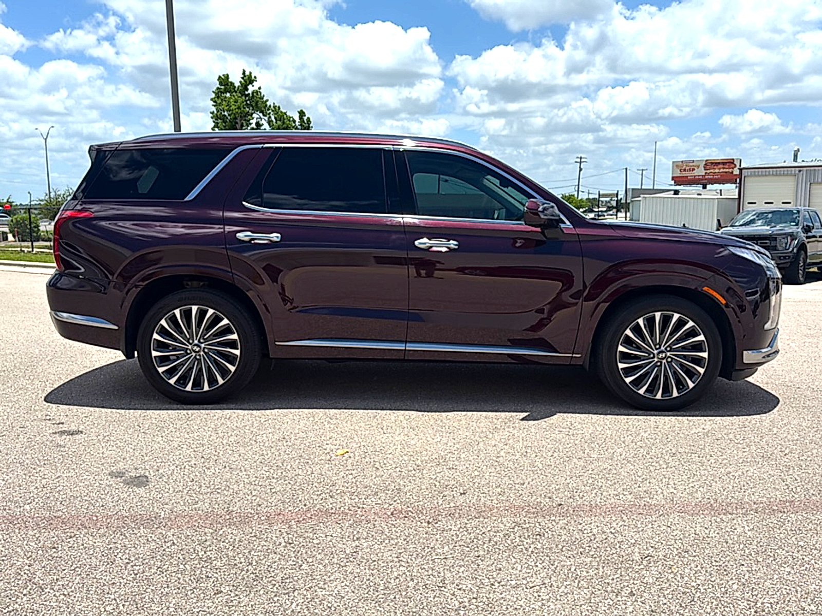 Used 2024 Sierra Burgundy Hyundai Calligraphy image 5