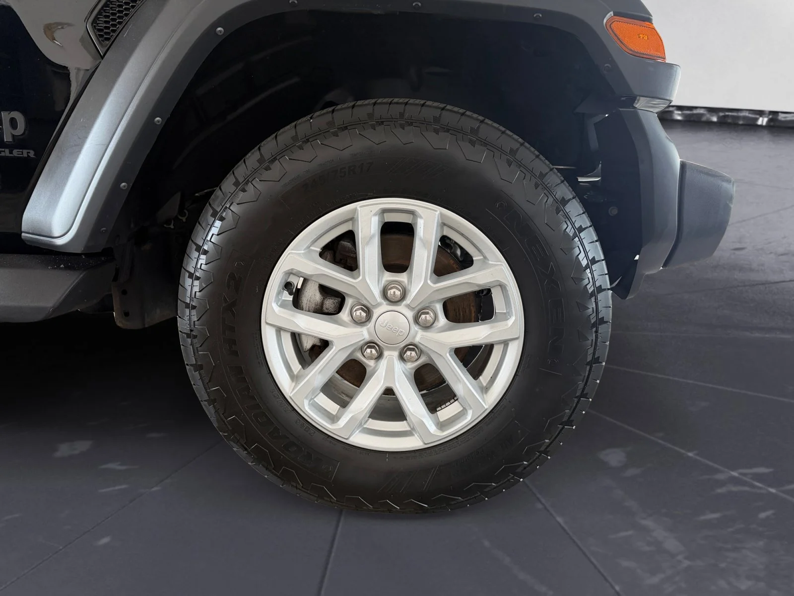 Used 2023 Black Clearcoat Jeep Sport S image 42