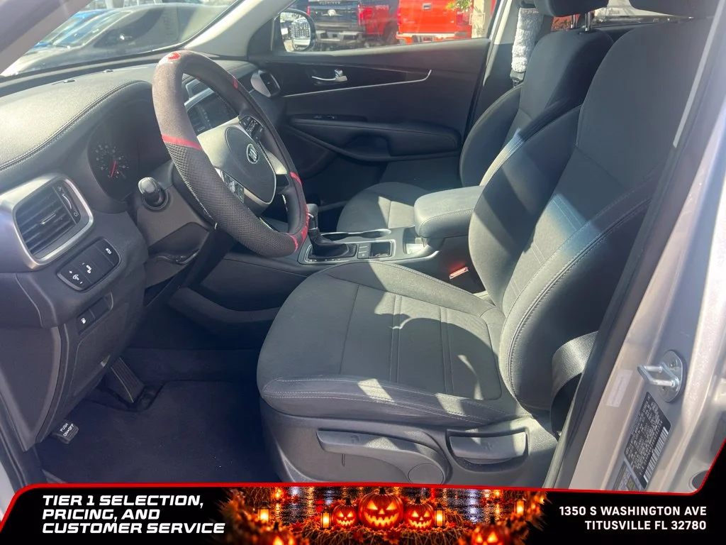 Used 2019 Silver Kia LX image 4