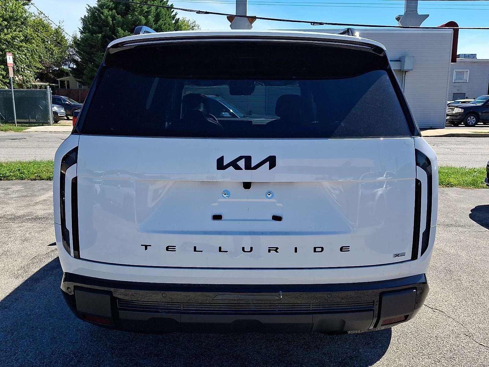 New 2027 White Kia X-Line EX image 6