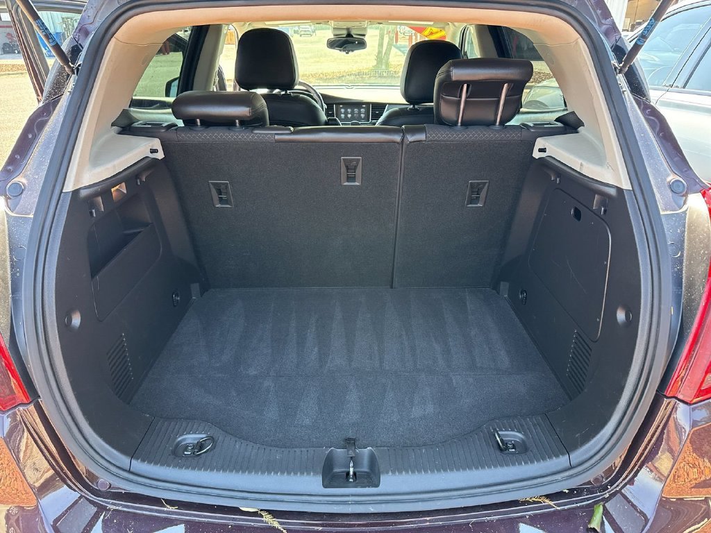 Used 2016 Red Buick Base image 17