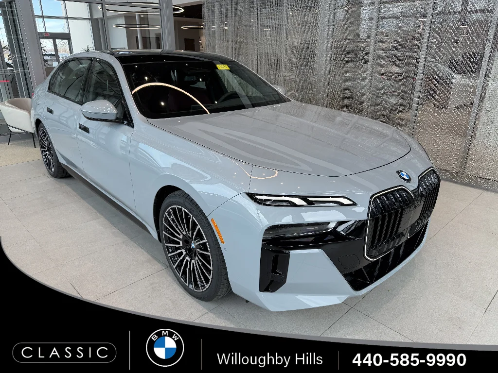 2026 BMW 7 Series 740i xDrive Sedan's photo