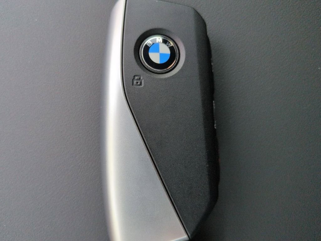 New 2026 Black Sapphire Metallic BMW 30 xDrive image 30