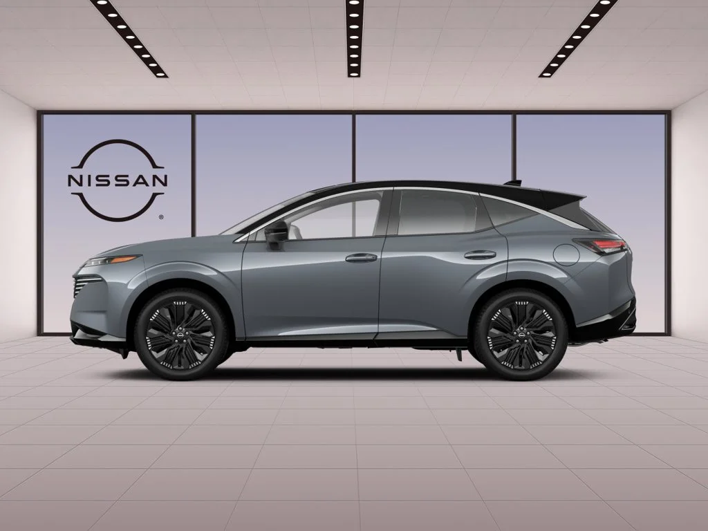 New 2027 Gray Nissan Platinum image 9