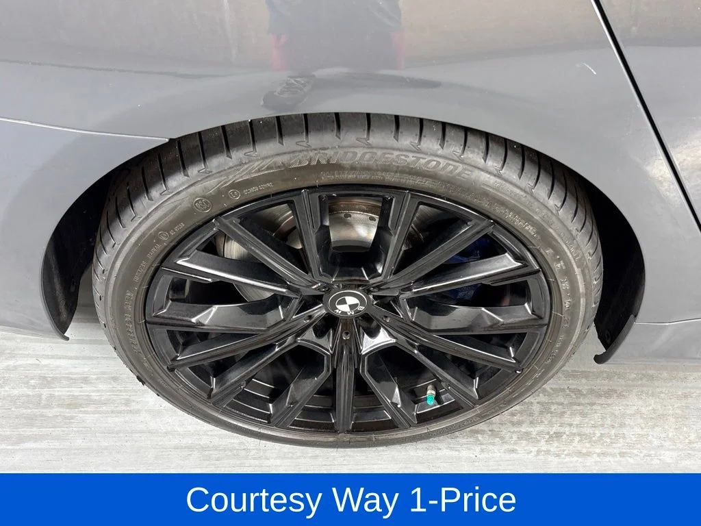 Used 2021 Gray BMW 740i image 12