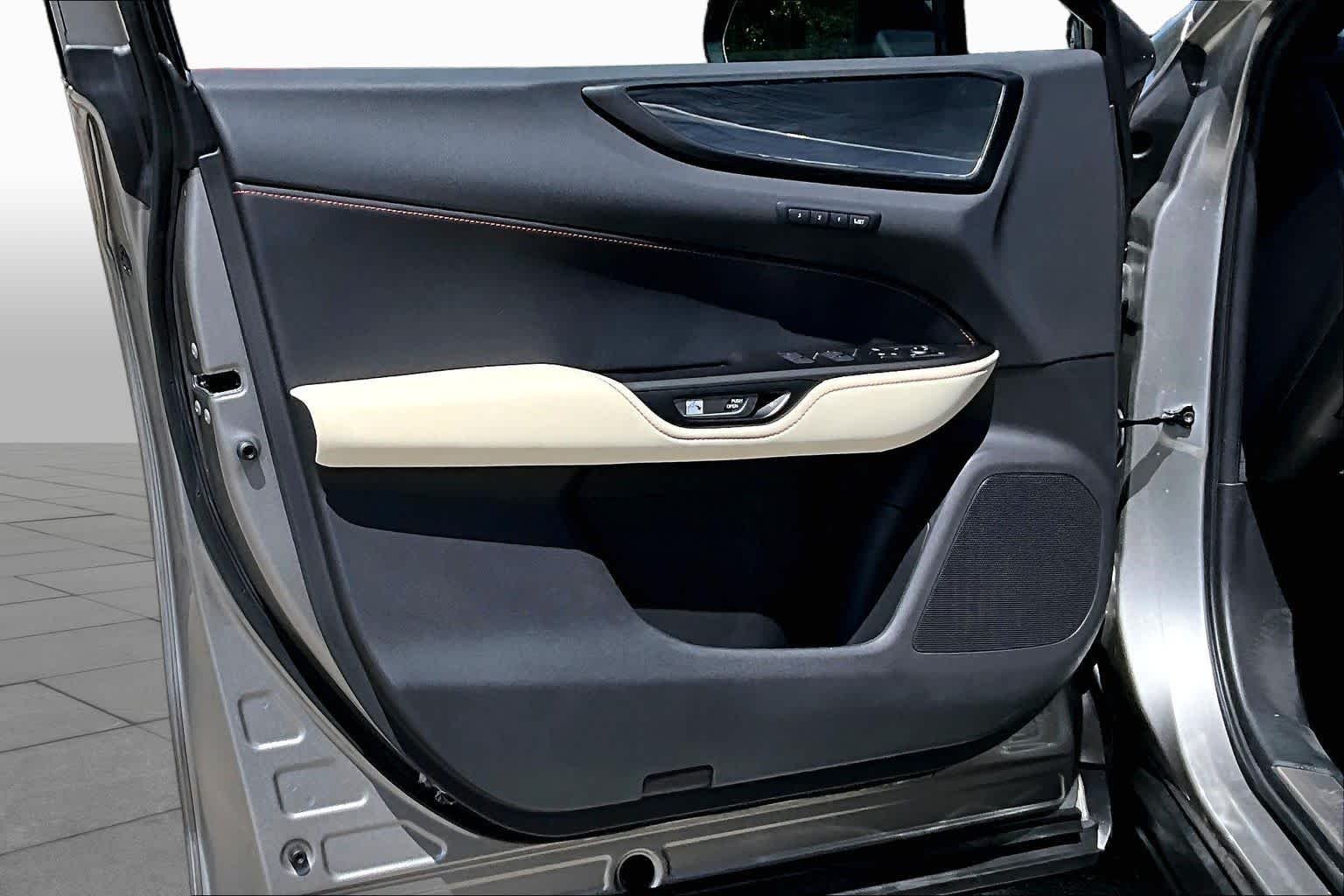 Used 2023 Atomic Silver Lexus Premium image 26