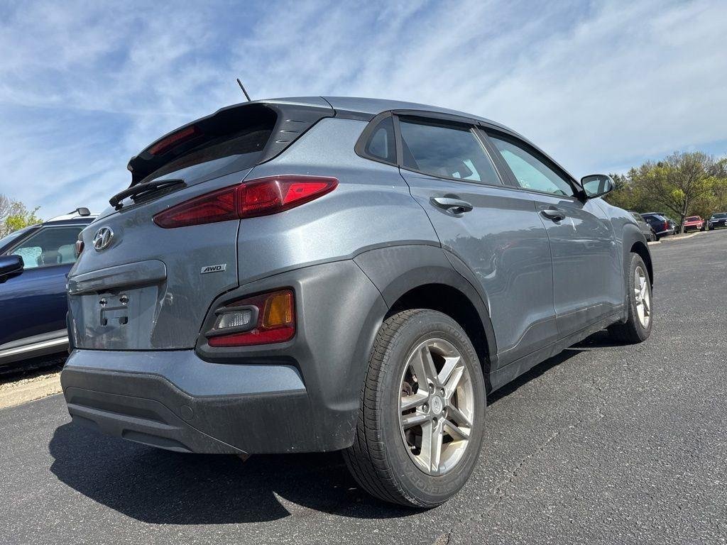 Used 2020 Sonic Silver Hyundai SE image 5
