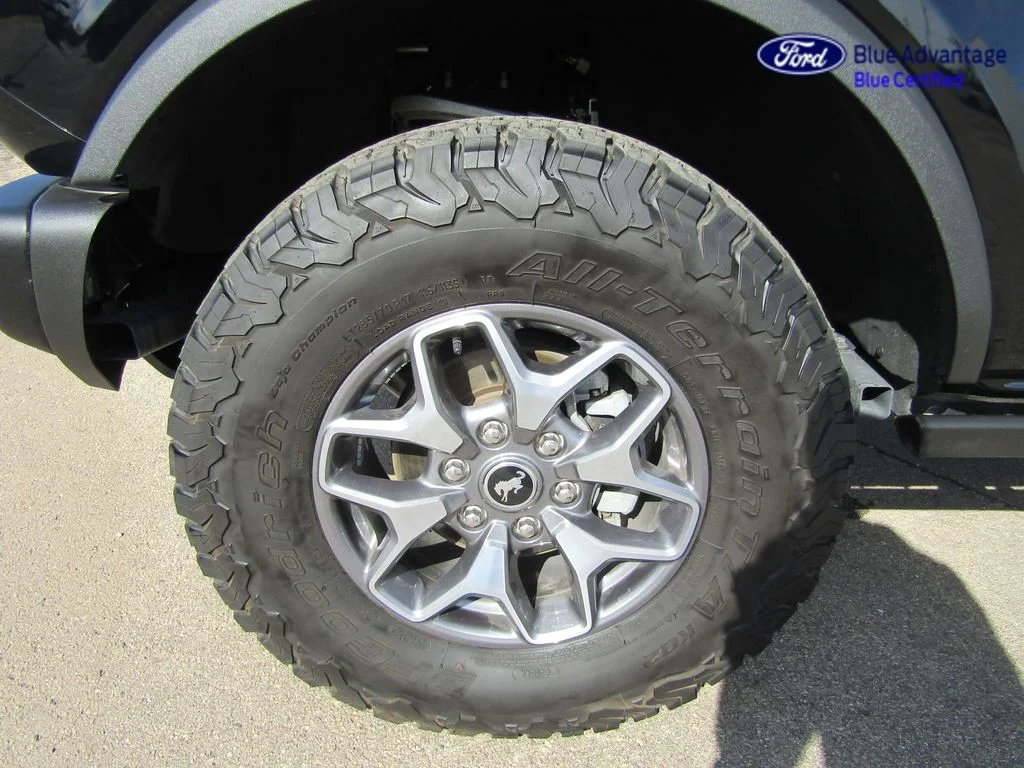 Certified Used 2025 Shadow Black Ford Badlands image 14