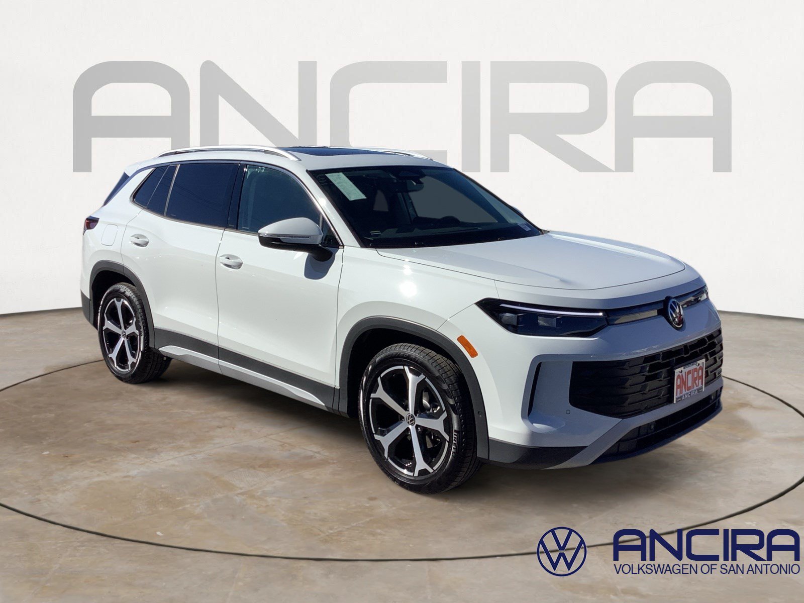 New 2026 PURE WHITE Volkswagen SE image 1
