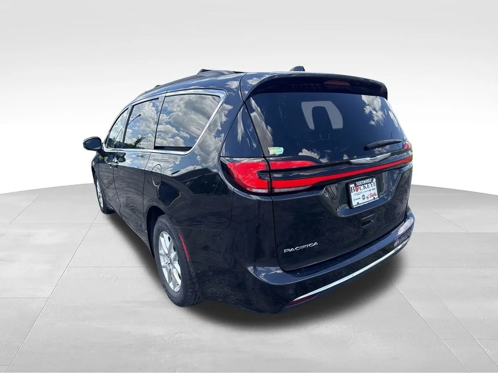 Used 2022 Black Chrysler Touring L image 6