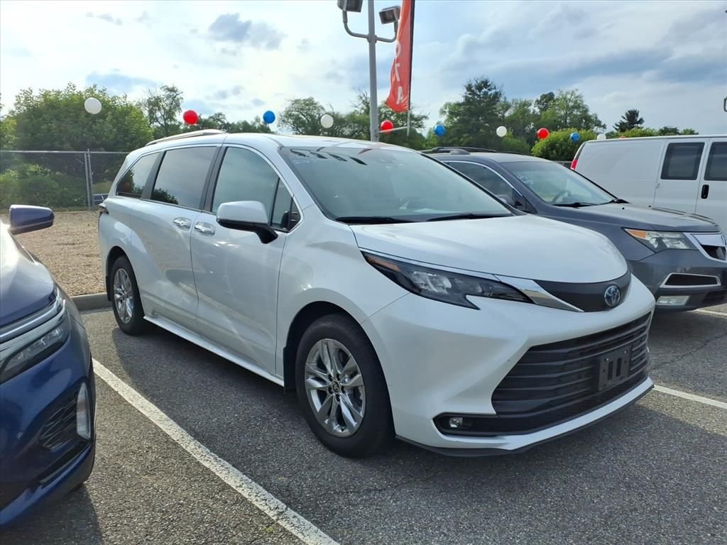 Used 2025 Beige Toyota XLE image 1