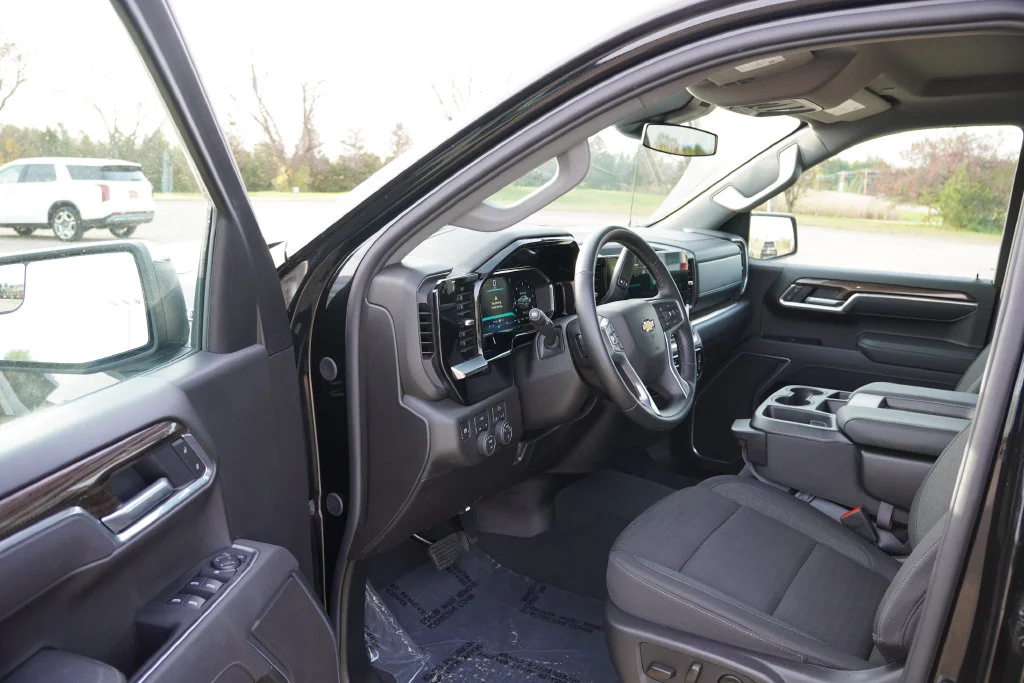 2026 Chevrolet Silverado 1500 LT - Photo 14