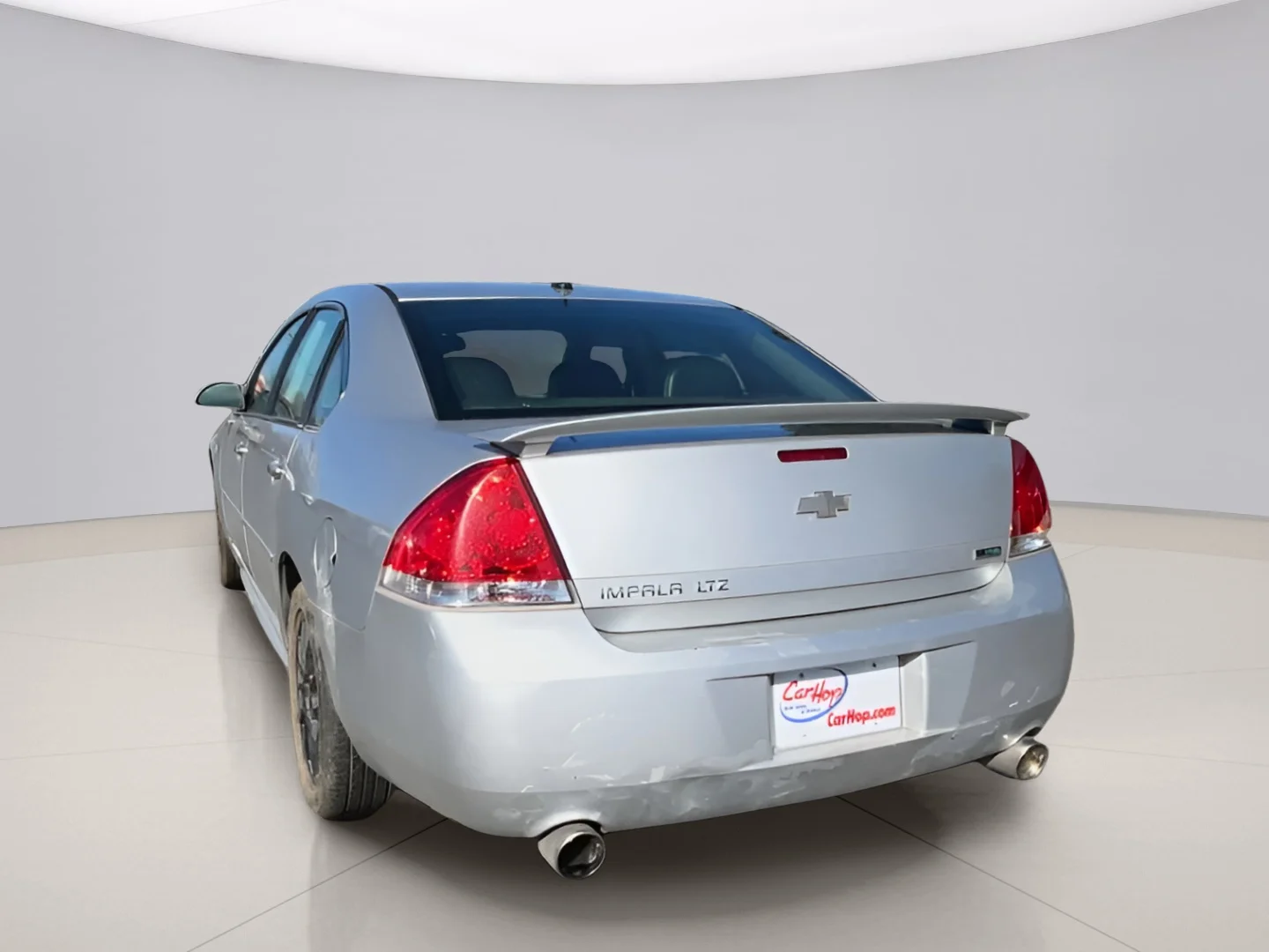 Used 2013 Silver Chevrolet LTZ image 7